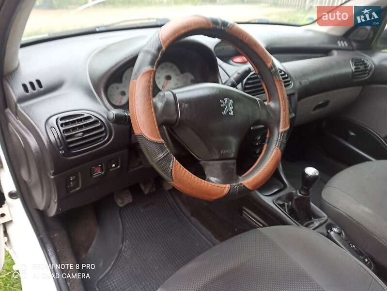 Седан Peugeot 206 2006 в Житомирі