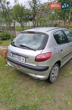 Хетчбек Peugeot 206 2000 в Бедевлі