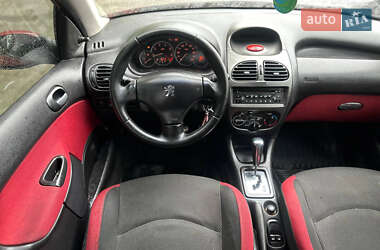 Хетчбек Peugeot 206 2007 в 