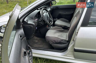 Хетчбек Peugeot 206 2008 в 