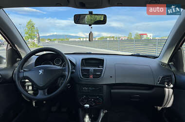 Хетчбек Peugeot 206 2011 в 