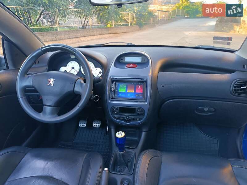 Кабріолет Peugeot 206 2002 в Охтирці