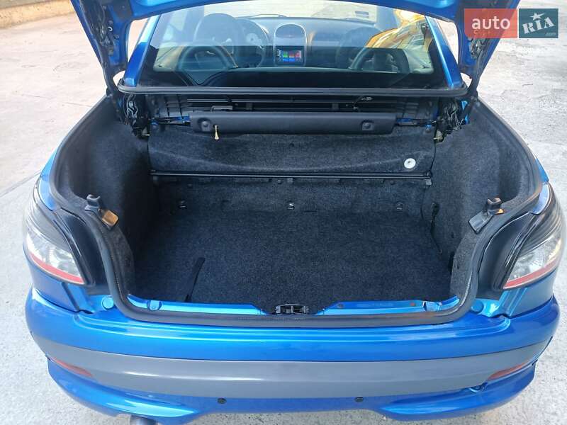 Кабріолет Peugeot 206 2002 в Охтирці