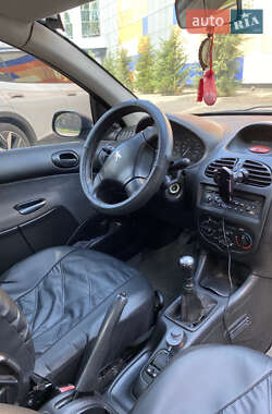 Седан Peugeot 206 2007 в 