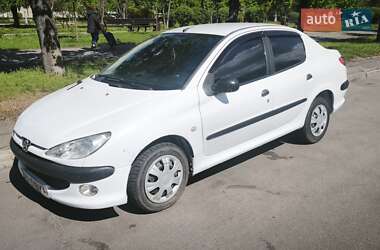 Седан Peugeot 206 2007 в Киеве