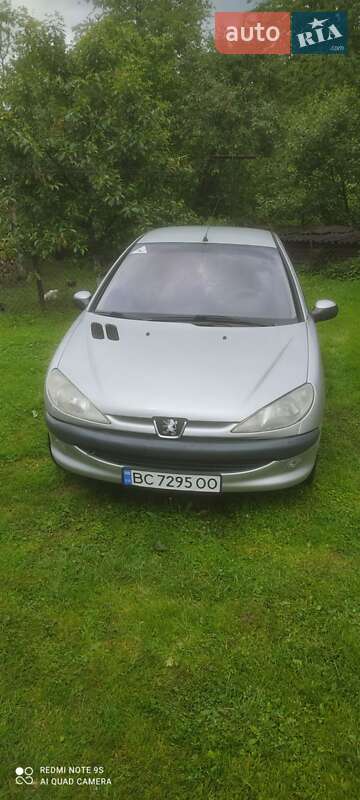 Хэтчбек Peugeot 206 2002 в Стрые