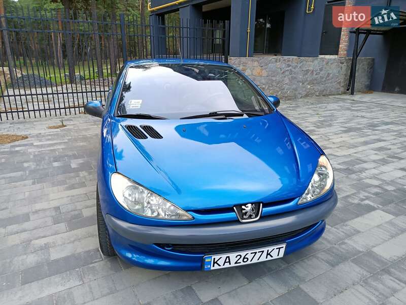 Кабриолет Peugeot 206 2002 в Ахтырке
