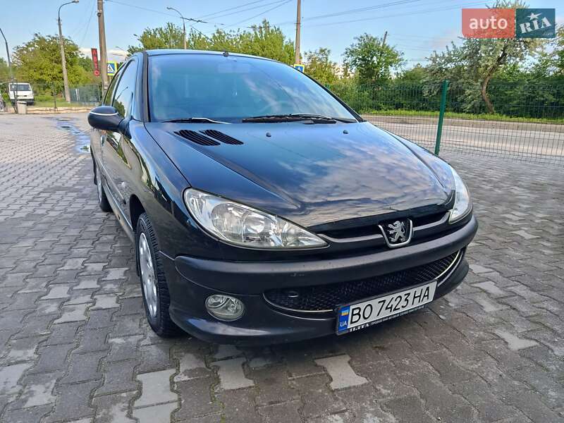 Седан Peugeot 206 2007 в 