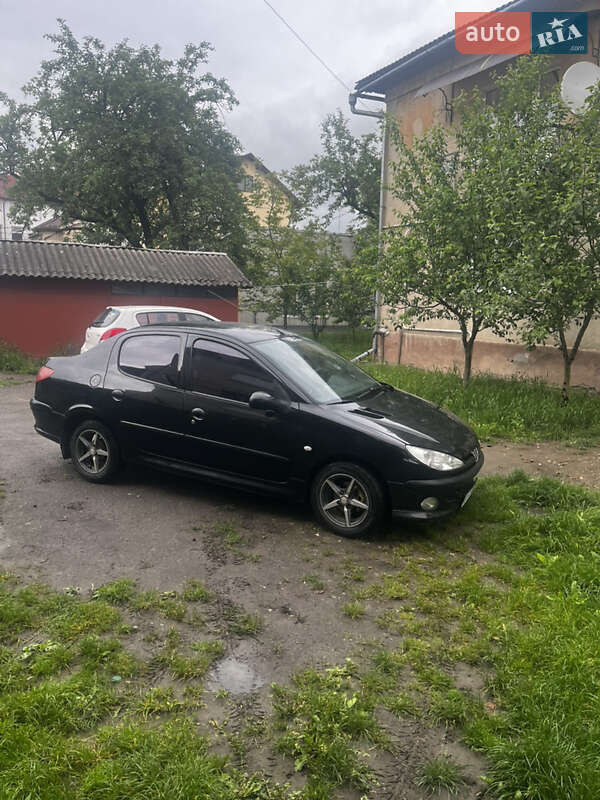 Седан Peugeot 206 2007 в Тлумаче