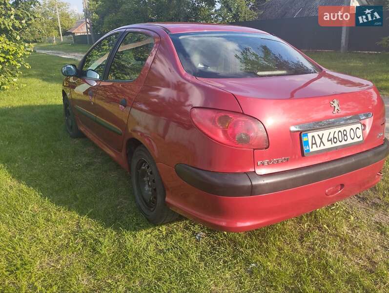 Седан Peugeot 206 2008 в Оринині