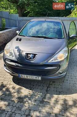 Хетчбек Peugeot 206 2010 в Києві