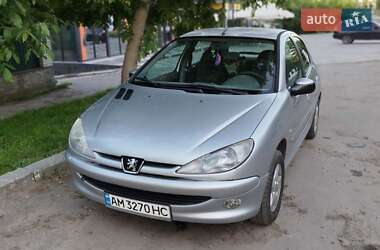 Хэтчбек Peugeot 206 1998 в Коростышеве
