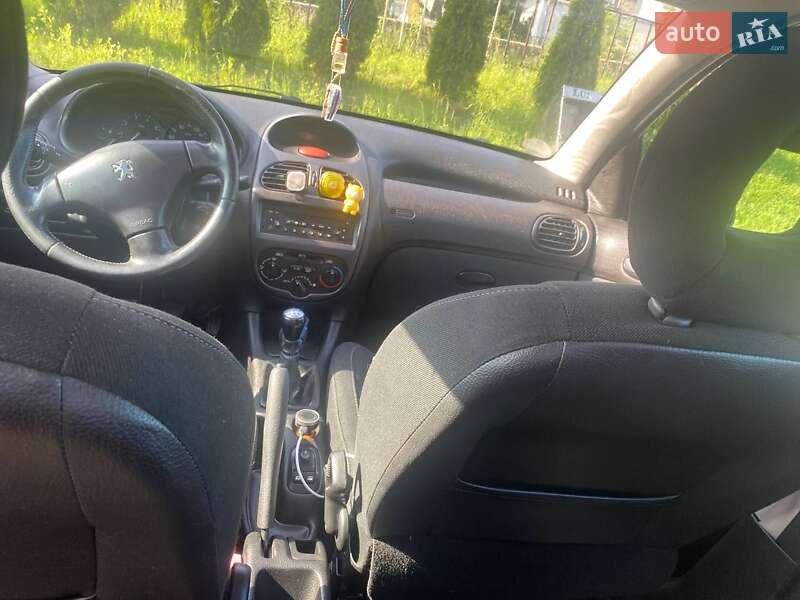 Универсал Peugeot 206 2002 в Дрогобыче фото 4 Универсал Peugeot 206 2002 в Дрогобыче