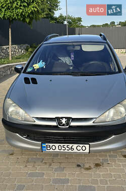 Универсал Peugeot 206 2003 в Волочиске