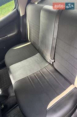 Хэтчбек Peugeot 206 2005 в 