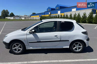 Хетчбек Peugeot 206 2002 в 