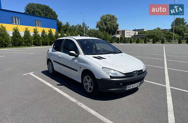 Хетчбек Peugeot 206 2002 в 