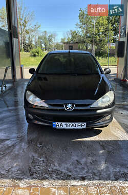 Хетчбек Peugeot 206 2005 в Харкові