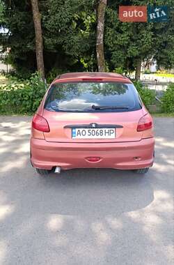 Хэтчбек Peugeot 206 1998 в 