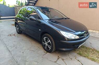 Хэтчбек Peugeot 206 2006 в 