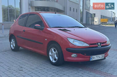Хэтчбек Peugeot 206 2001 в 
