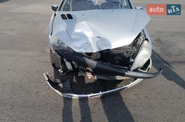 Хэтчбек Peugeot 206 2003 в 