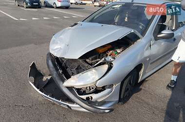 Хэтчбек Peugeot 206 2003 в 