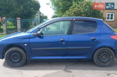Хэтчбек Peugeot 206 2006 в Горохове