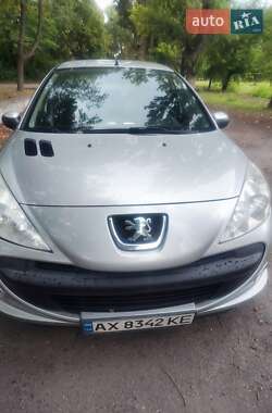 Хэтчбек Peugeot 206 2010 в Карловке