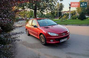Хетчбек Peugeot 206 2006 в Фастові