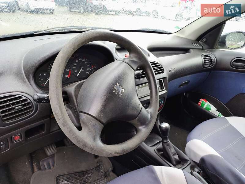 Хэтчбек Peugeot 206 2004 в Львове фото 6 Хэтчбек Peugeot 206 2004 в Львове