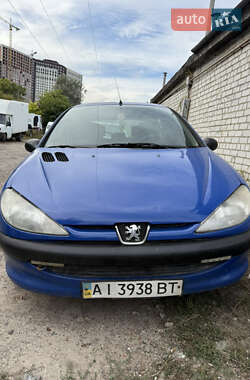 Хэтчбек Peugeot 206 2003 в Киеве