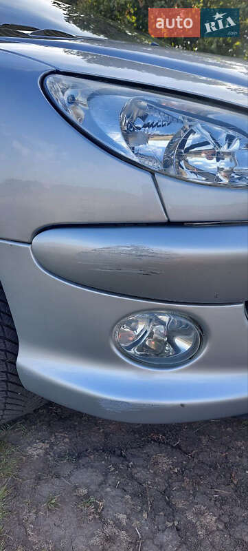 Хэтчбек Peugeot 206 2006 в Тростянце