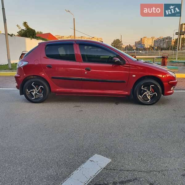 Хетчбек Peugeot 206 2003 в Києві фото 4 Хетчбек Peugeot 206 2003 в Києві
