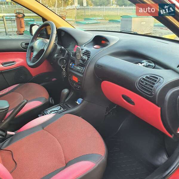 Хетчбек Peugeot 206 2003 в Києві фото 11 Хетчбек Peugeot 206 2003 в Києві