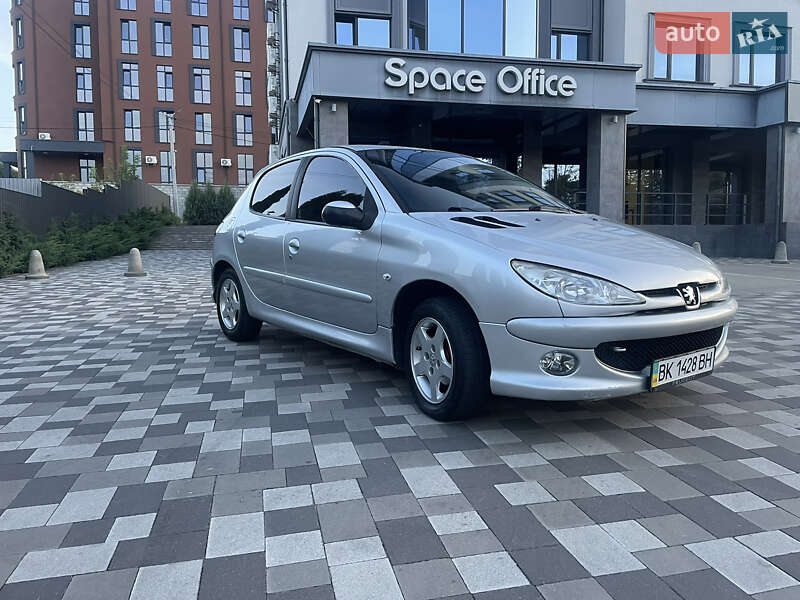 Хэтчбек Peugeot 206 2008 в Ровно фото 3 Хэтчбек Peugeot 206 2008 в Ровно