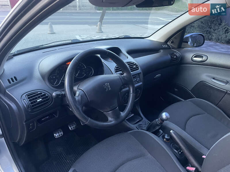 Хэтчбек Peugeot 206 2008 в Ровно фото 10 Хэтчбек Peugeot 206 2008 в Ровно