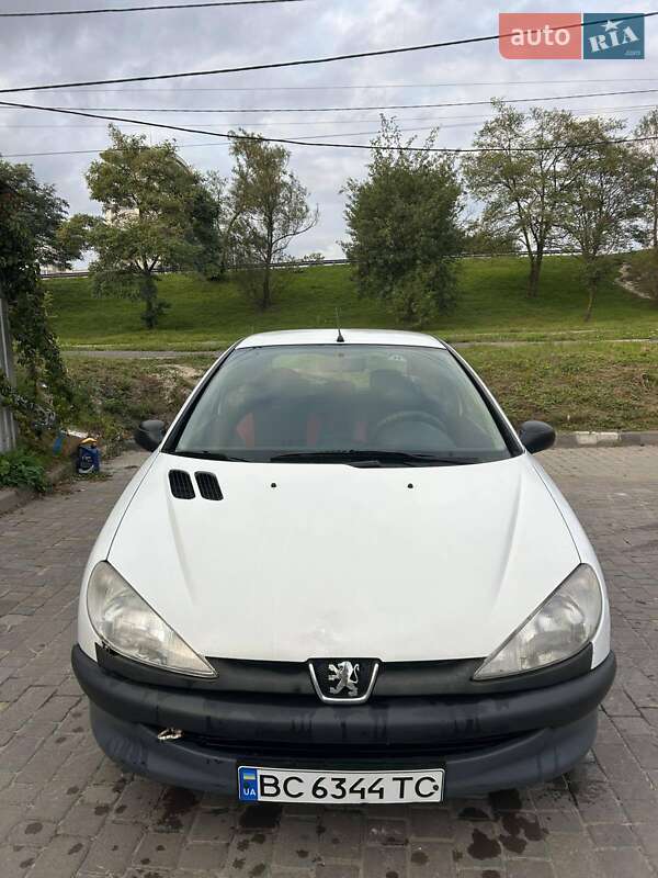 Хэтчбек Peugeot 206 2002 в Львове фото 5 Хэтчбек Peugeot 206 2002 в Львове