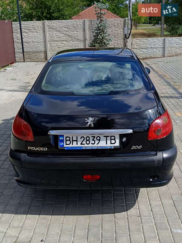 Седан Peugeot 206 2009 в Роздільній