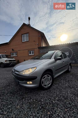Хэтчбек Peugeot 206 2004 в Дергачах Хэтчбек Peugeot 206 2004 в Дергачах
