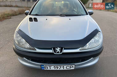 Хэтчбек Peugeot 206 2006 в Николаеве