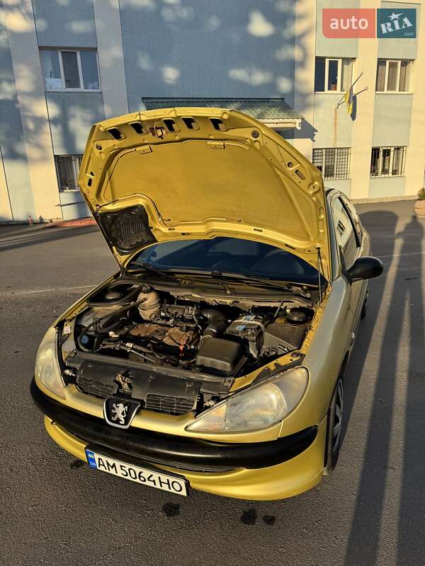 Хэтчбек Peugeot 206 2002 в Калиновке фото 7 Хэтчбек Peugeot 206 2002 в Калиновке