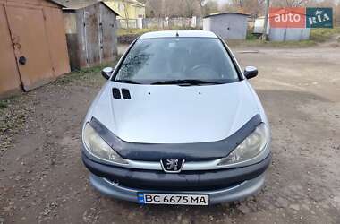 Хэтчбек Peugeot 206 2004 в Бобрке