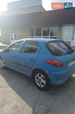 Хэтчбек Peugeot 206 2001 в Днепре