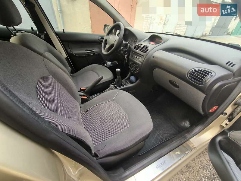 Седан Peugeot 206 2010 в Запоріжжі фото 6 Седан Peugeot 206 2010 в Запоріжжі