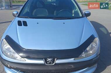 Хетчбек Peugeot 206 2006 в Стрию