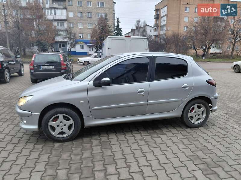 Хэтчбек Peugeot 206 2008 в Дубно фото 12 Хэтчбек Peugeot 206 2008 в Дубно