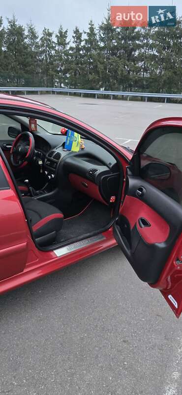 Хетчбек Peugeot 206 2008 в Білій Церкві