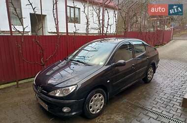 Седан Peugeot 206 2008 в Ждениеве