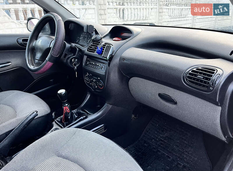 Седан Peugeot 206 2009 в Луцьку